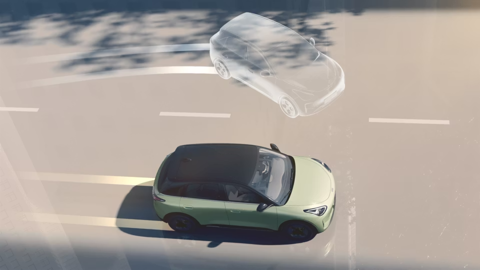 G-TCS (All-Weather Traction Control System)